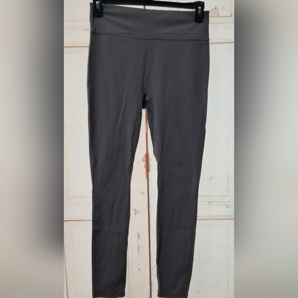 Fabletics Bundle - Picture 6 of 10